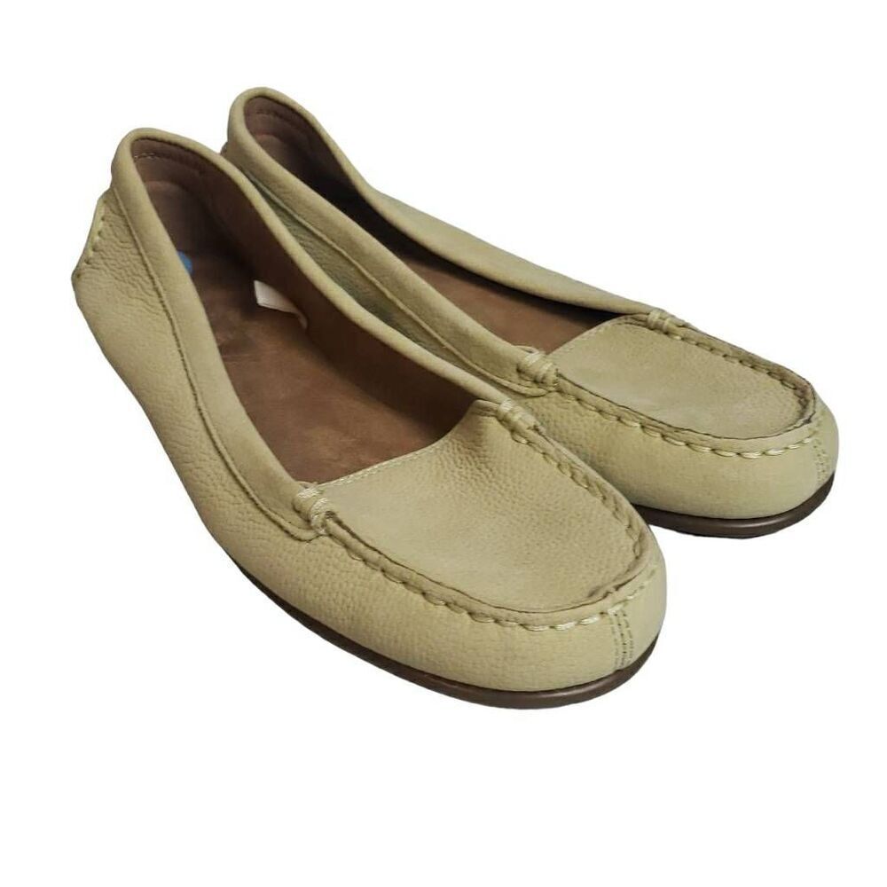 New Aerosoles Light Green Shoes
